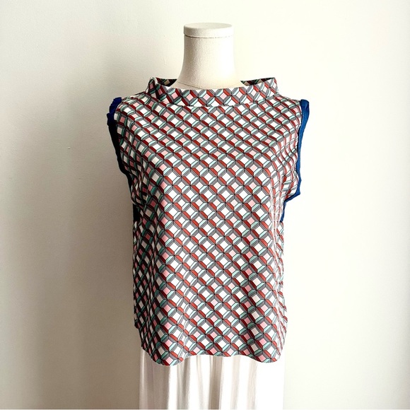 ZARA Geometric Print Sleeveless Top 70’s Retro Style
Size Medium - Picture 2 of 7